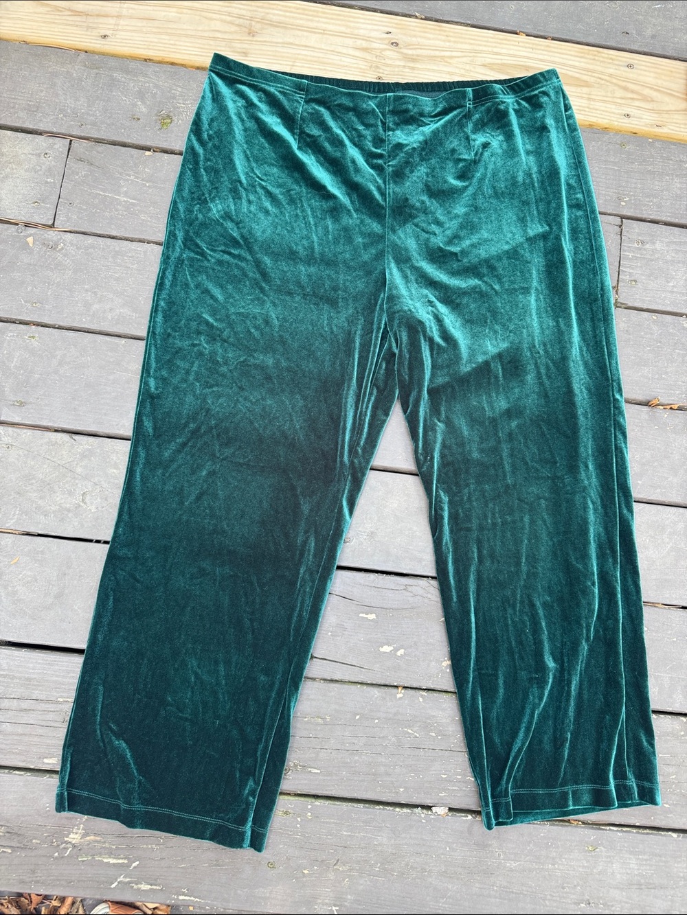 Chico's Travelers Velvet Deep Emerald Green Pants size 4R (20/22R)